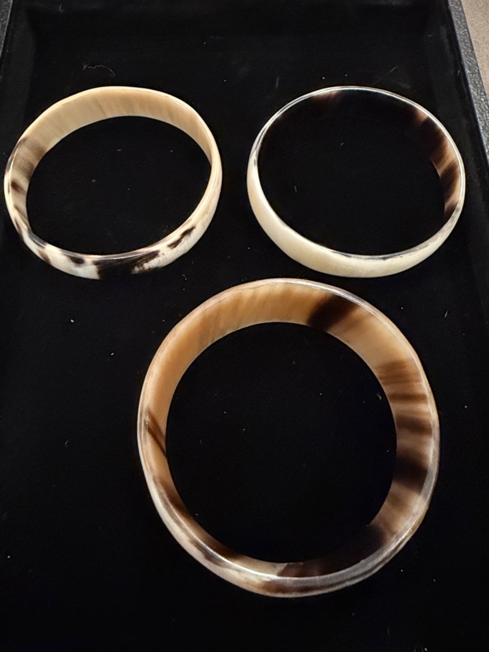 Handmade Carved Natural Ivory Brown Horn Wide Bangle Bracelet Stack - Set 3 - Picture 4 of 4